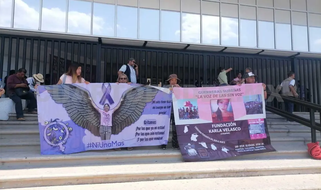 Reabren escuela sin concluir investigación