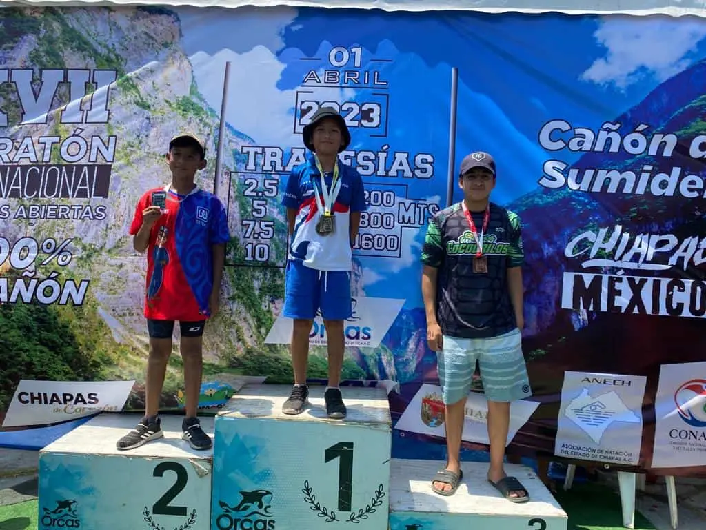 Nadadores infantiles tuvieron una sobresaliente actuación en las competencias de distancias cortas. Cortesía