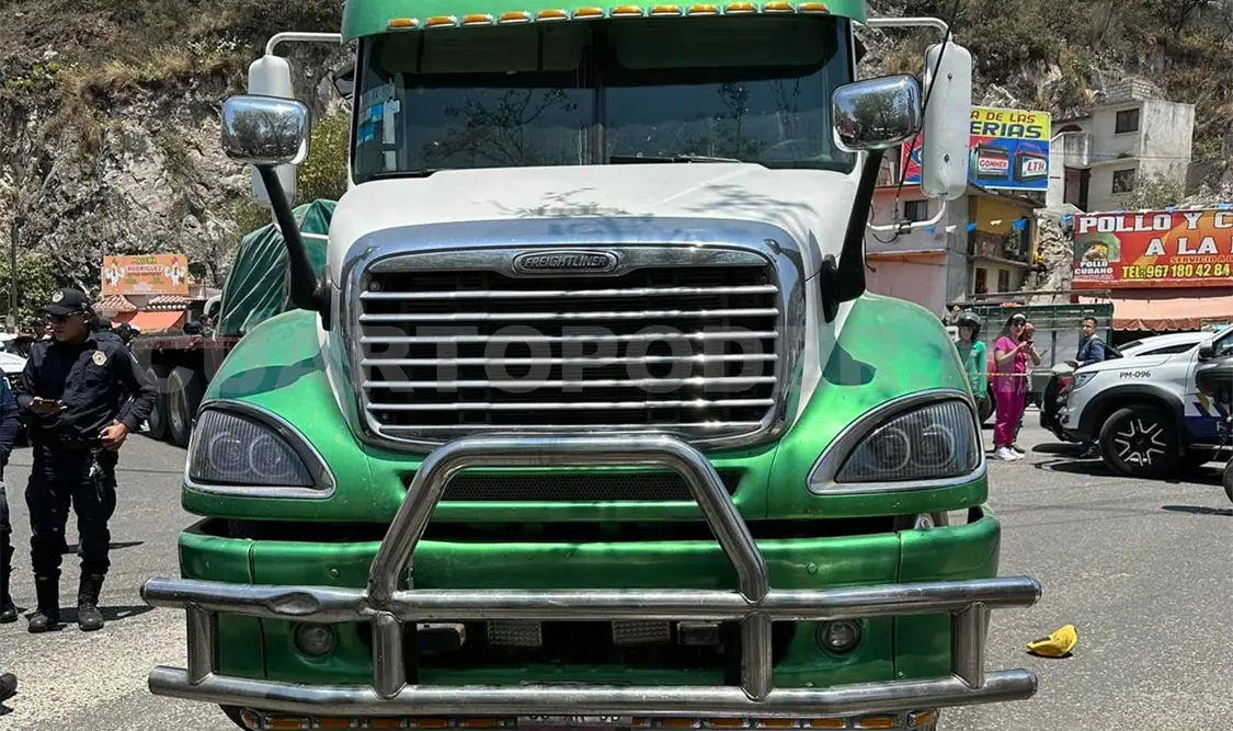 Ciclista fallece al ser embestido por un tráiler