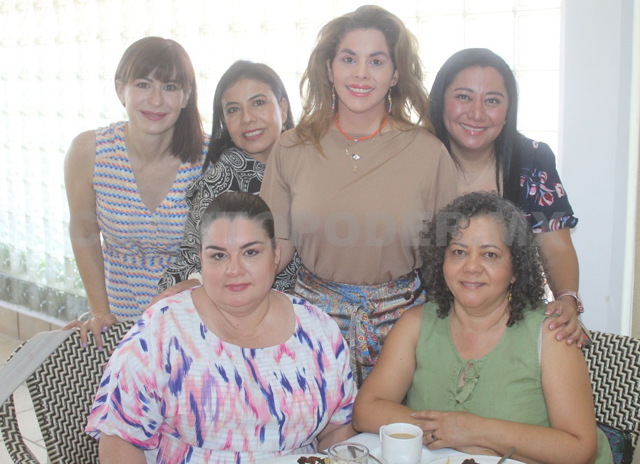 Felicitando a Marian