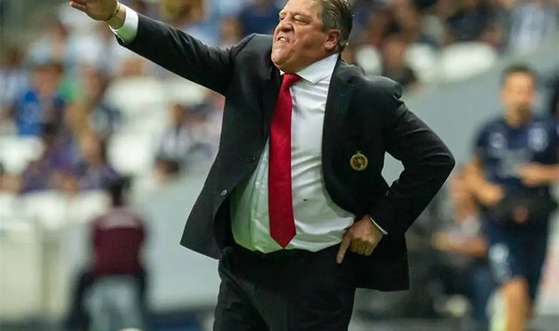 Miguel Herrera recibe dos partidos de suspensión