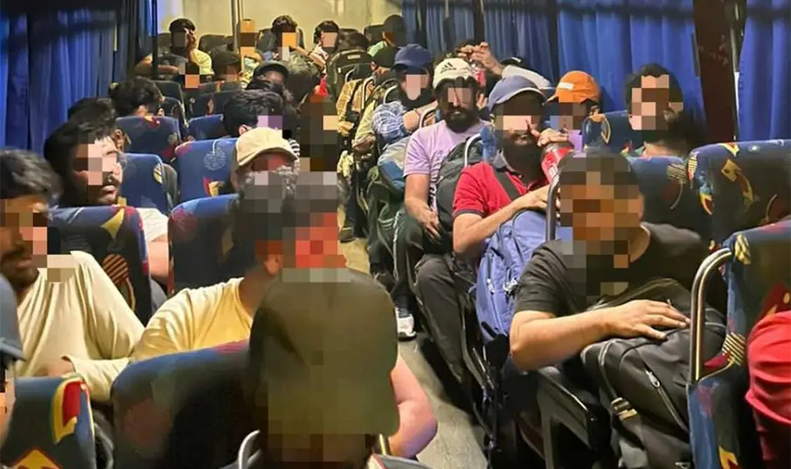 La 155 personas extranjeras no pudieron acreditar su estancia regular en el país. Cortesía