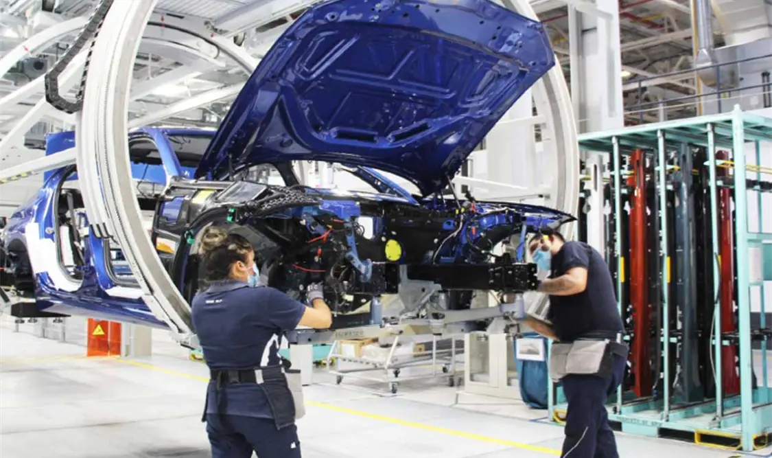 Los bienes y servicios que México va a producir el próximo año tendrán un valor nominal de 1.73 mdd, según el FMI. Cortesía