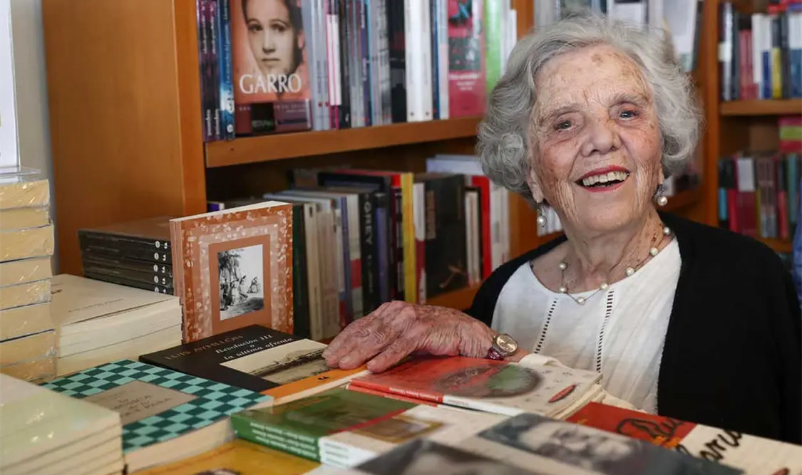 El 19 de mayo premiarán a la escritora Elena Poniatowska. Cortesía