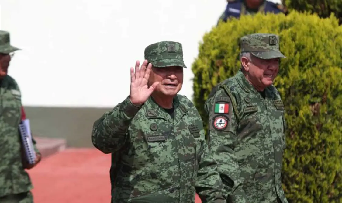 Luis Cresencio Sandoval González, titular de la Sedena, realizó viajes al extranjero y tuvo trato de primer nivel. Cortesía