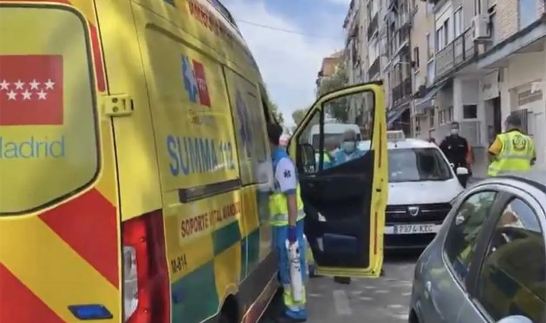 El menor fue atendido y trasladado por una ambulancia a un hospital de la localidad. Cortesía