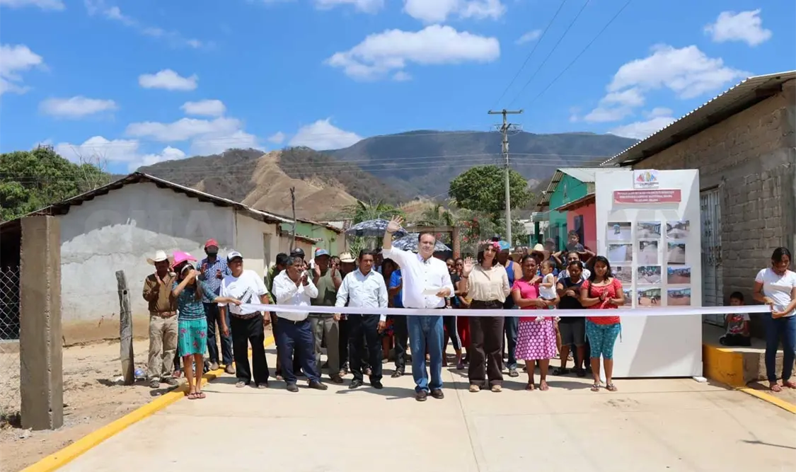Pobladores aseguran que niños y niñas de la comunidad tienen una calle digna en su recorrido a la escuela. CP