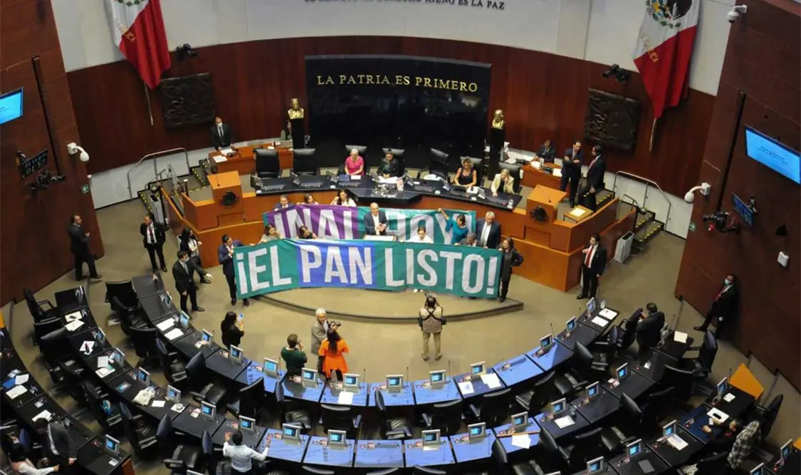 Monreal reconoció que la toma de tribuna del Senado “se vale como estrategia”. Cortesía