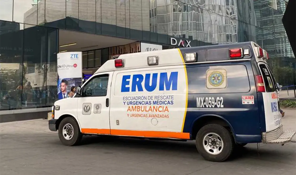 Policías de la SCC informaron del homicidio al interior de la plaza. Cortesía
