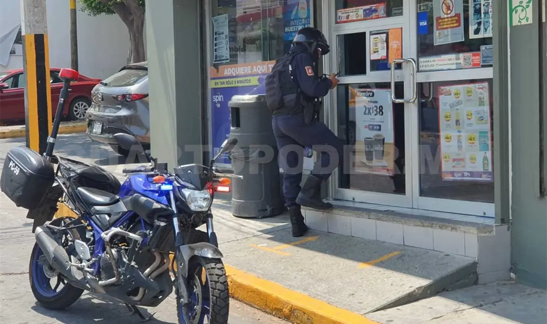 Los hechos ocurrieron en una tienda de conveniencia que se localiza sobre la 11.ª avenida Norte, esquina con la 10.ª Poniente. Ulises López / CP