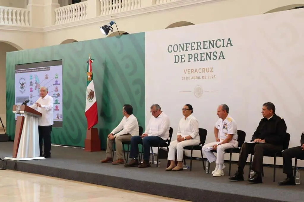 Los ministros “se arrepintieron ayer (jueves), porque estaban muy prepotentes, pero la gente está en contra de ellos”, dijo el mandatario.