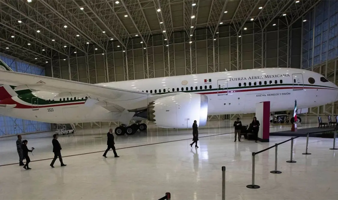 El presidente López Obrador anunció el jueves la venta del avión TP-01 a integrantes del gobierno de Tayikistán. Cortesía