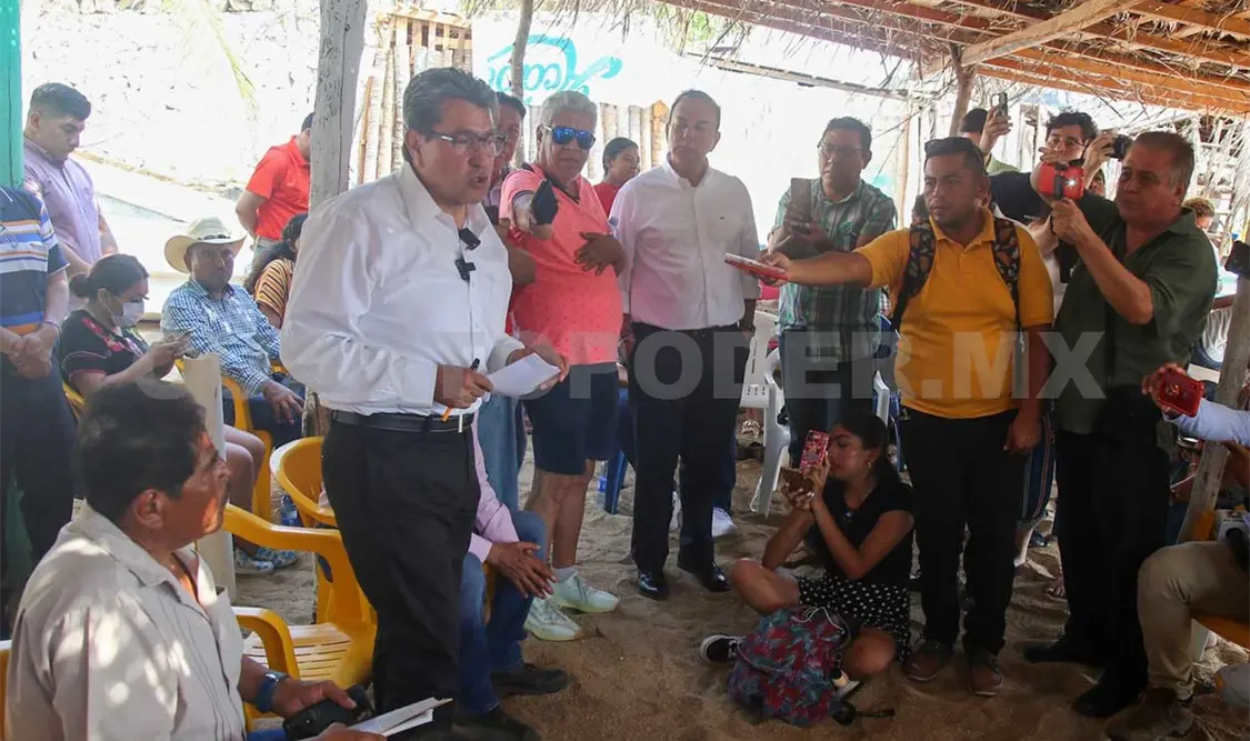Monreal afirmó que Acapulco debe de recuperar su grandeza. Cortesía