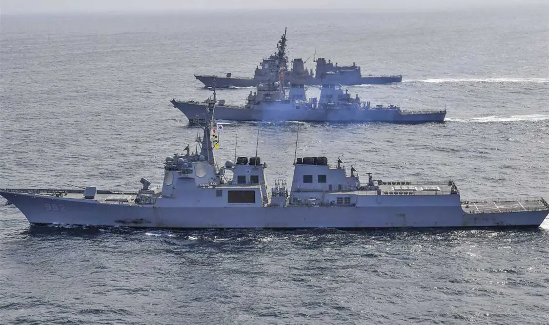 El jefe de Defensa de Japón ordenó a las tropas activar interceptores de misiles. Cortesía