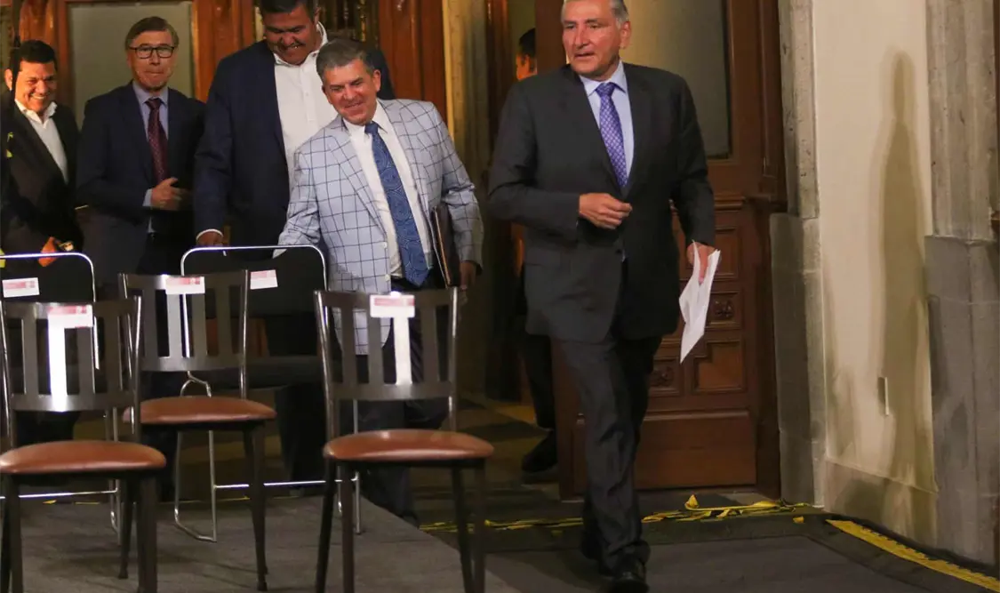 El secretario de Gobernación encabeza la conferencia matutina del presidente Andrés Manuel López Obrador, luego de que informara que dio positivo a covid-19 por tercera ocasión. Cortesía