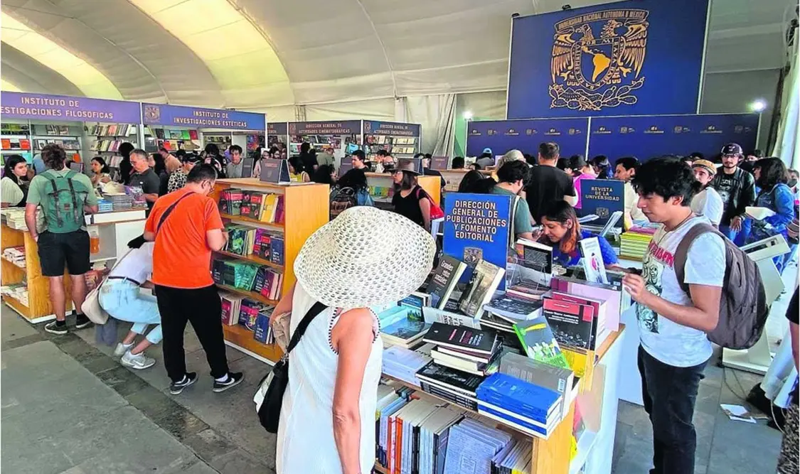 Con un alto número de visitantes y bajo el lema “Resistir con la palabra: utopías posibles”, concluyó la Fiesta del Libro y la Rosa. Cortesía