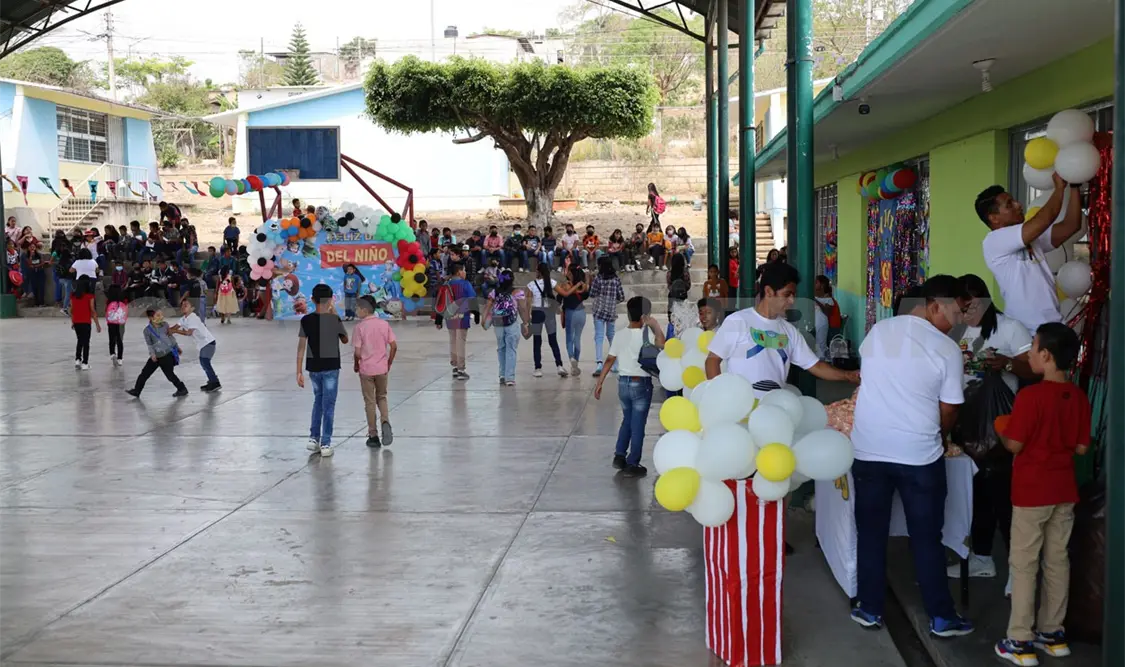 Inicia megapuente de cuatro días
