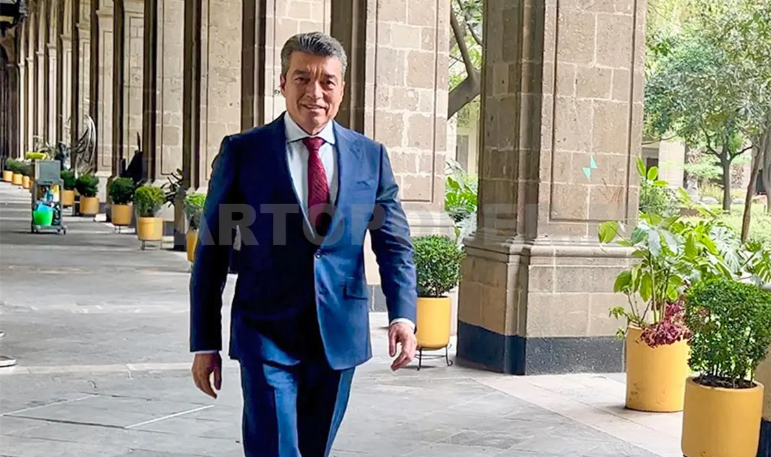 Asiste Escandón a reunión encabezada por AMLO