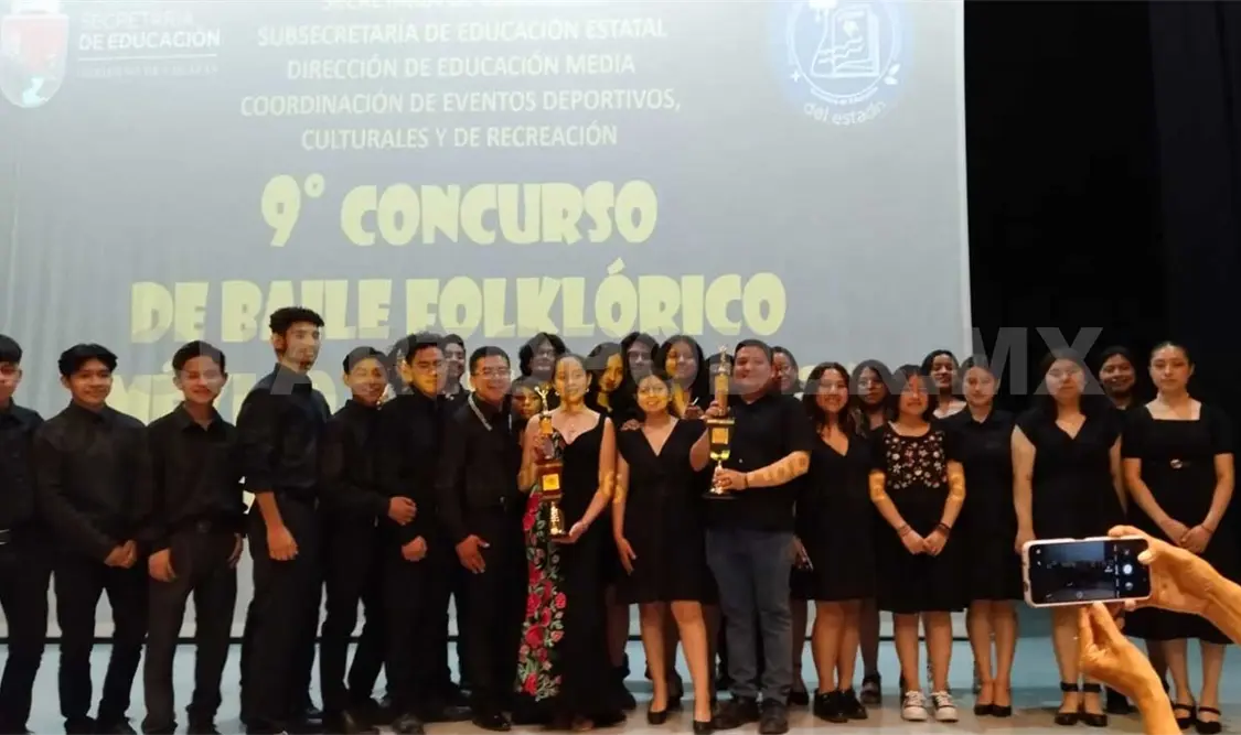 Gana la Prepa 1 el primer lugar en rondalla y canto