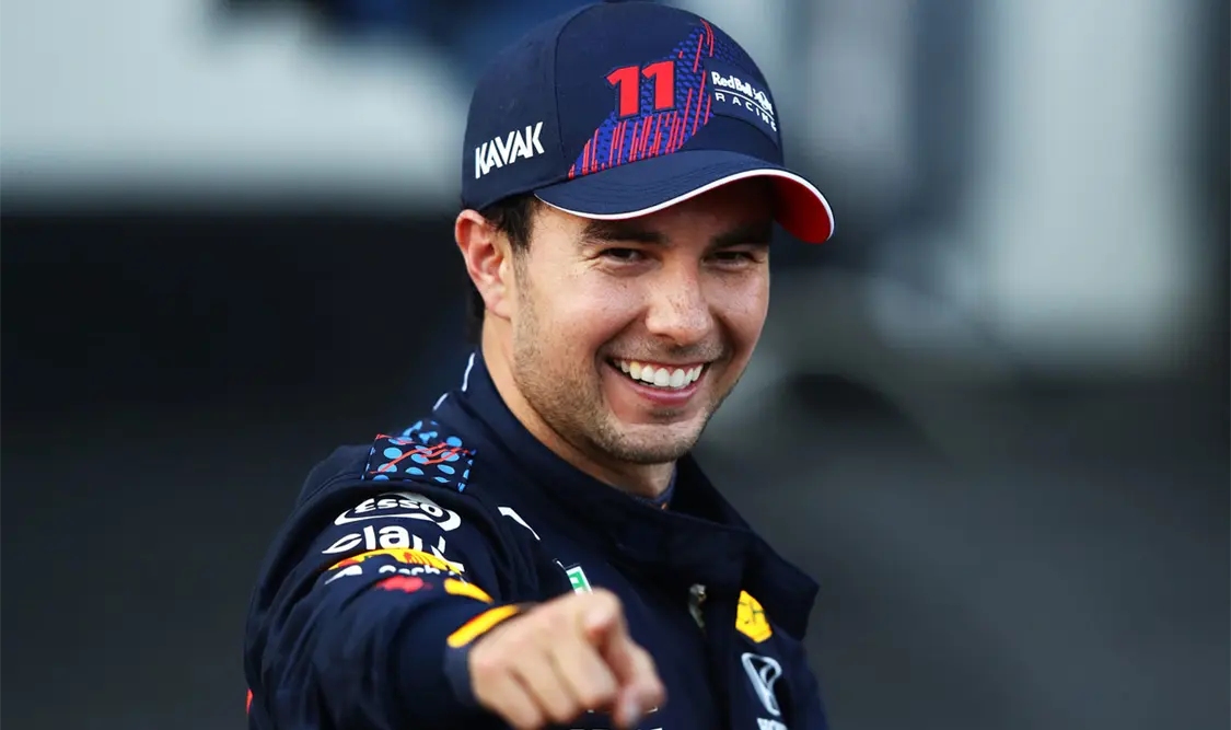“Checo” Pérez, más cerca de Verstappen
