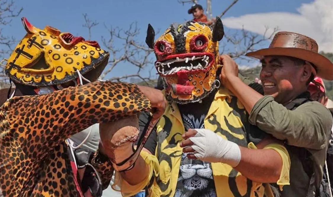 Jaguares invocan lluvias en ritual