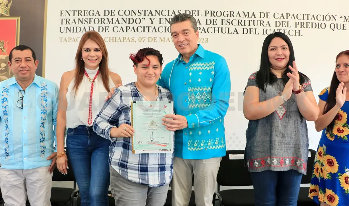 Con entrega de escrituras, dan certeza al Icatech