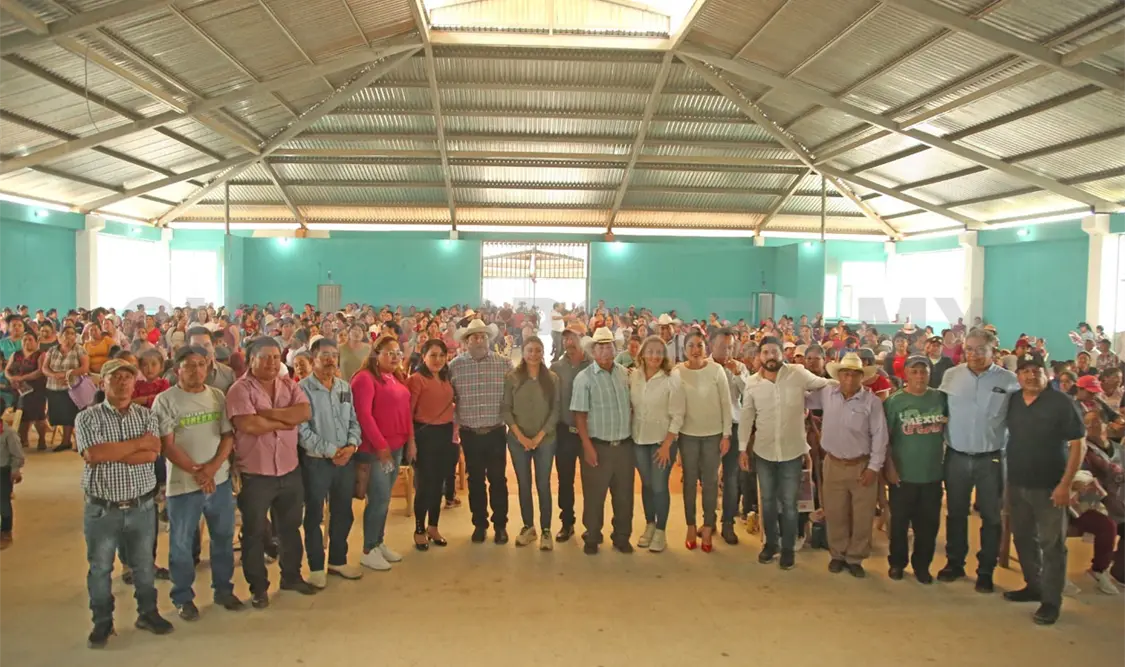 Gran recibimiento a Sasil de León en La Trinitaria