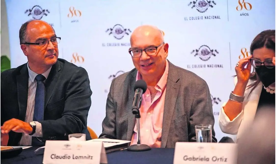 Claudio Lomnitz, presidente de El Colegio Nacional, en la presentación del programa de aniversario de la institución. Cortesía