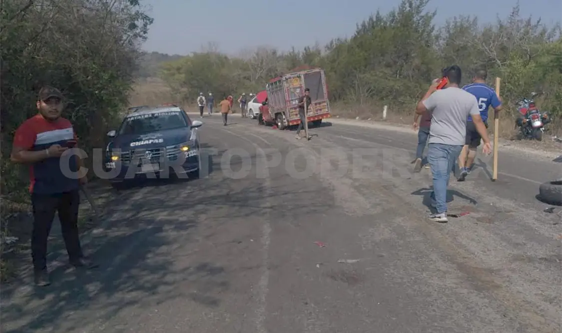 Encontronazo carretero deja una persona herida