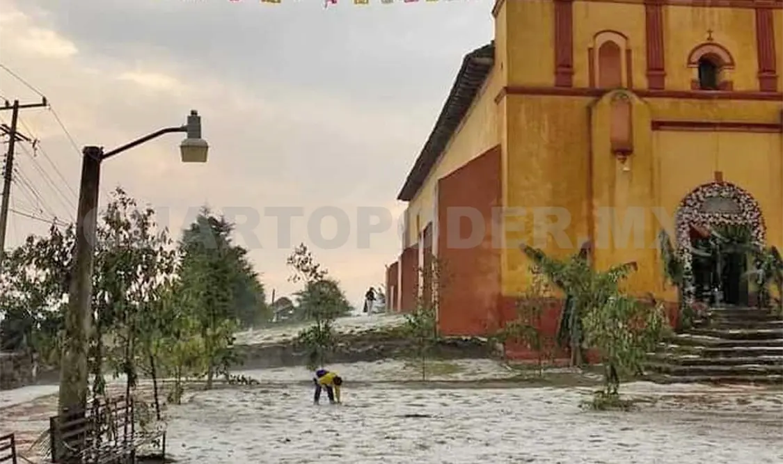 Por segunda ocasión y en menos de una semana, se registró una intensa lluvia acompañada de granizada. Manuel Martínez / CP