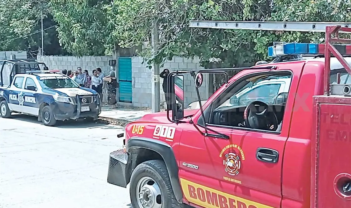 La sexagenario tenía cuatro días presuntamente de haber fallecido; los olores nauseabundos orillaran a los vecinos a dar parte a las autoridades. Ulises López / CP