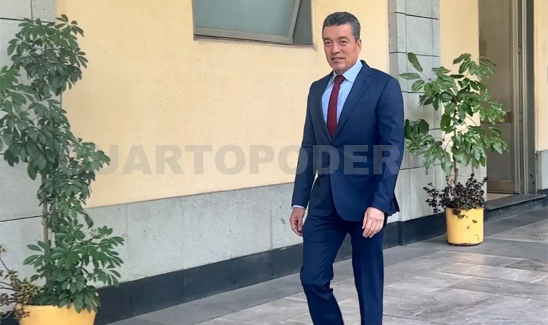 Asiste REC a reunión encabezada por AMLO