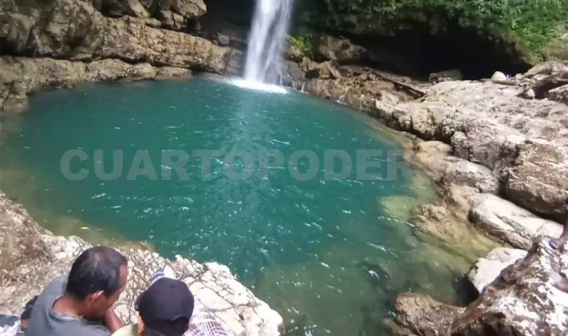 Se sumerge en una poza y muere ahogado