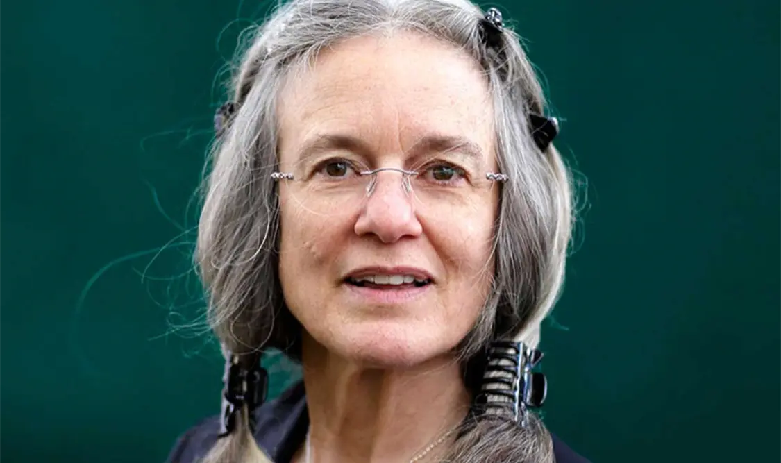 Fue en 1980 cuando Sharon Olds publicó su primer libro, Satan says. Cortesía