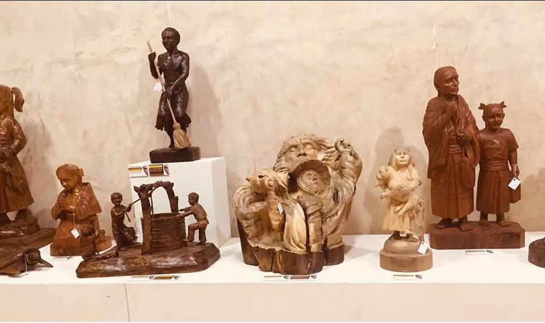 Pieza tallada en madera. Cortesía