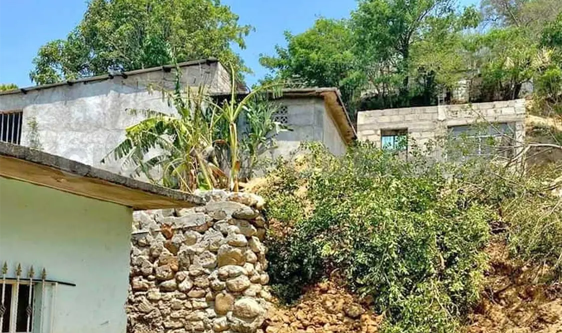 Viviendas en riesgo serán demolidas en Arriaga