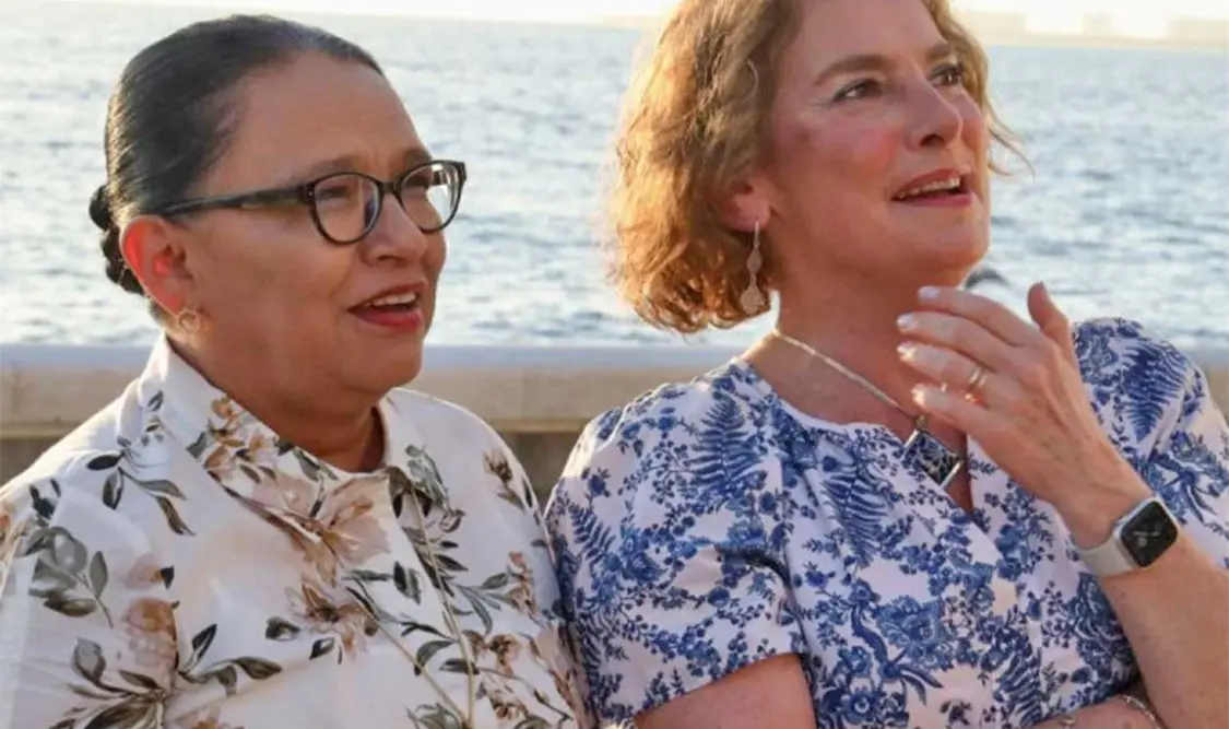 Con lectura, música y bailes regionales, la escritora e investigadora Beatriz Gutiérrez Müller encabezó el evento dedicado a la cultura wixarica y a la literatura portuguesa. Cortesía