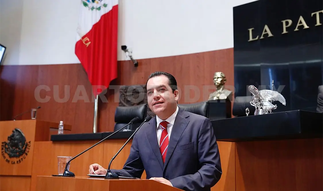 Renuncia al PRI Roberto Albores Gleason