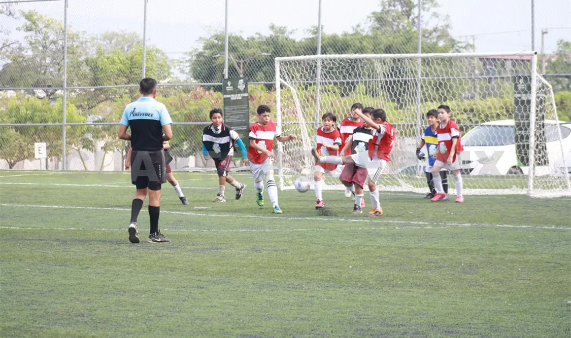 Futbolito Bimbo se acerca a la fase definitiva