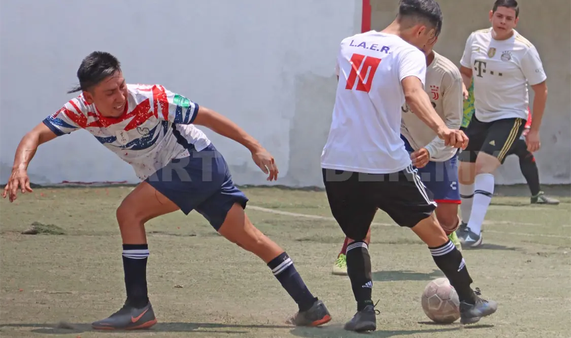 Scorpions FC hunde a Coctelería Submarino