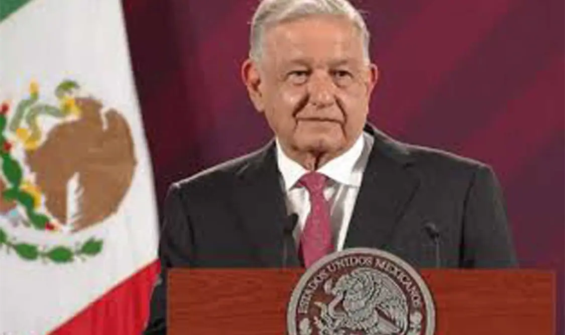 Informa AMLO sobre avances del aeropuerto y el Tren Maya