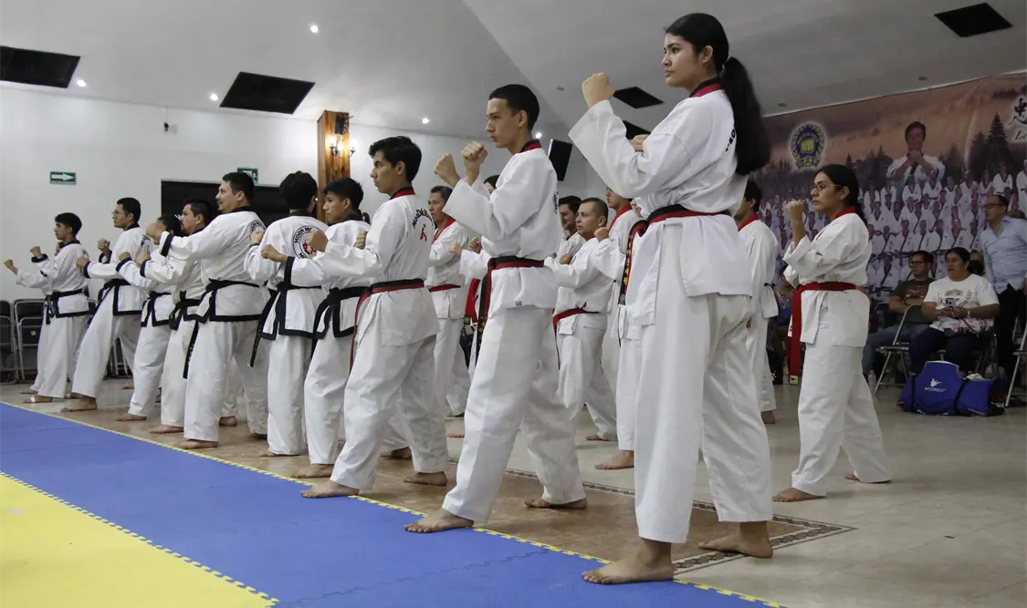 Los estudiantes demostraron sus mejores movimientos durante el examen realizado en la capital chiapaneca. Diego Pérez/CP