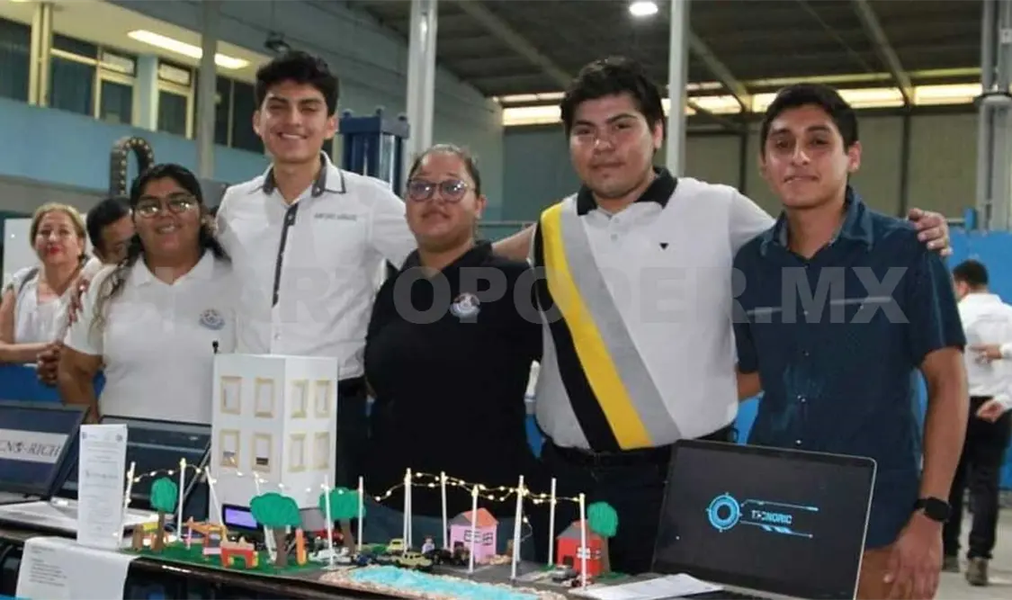 Estudiantes exponen sus proyectos y prototipos