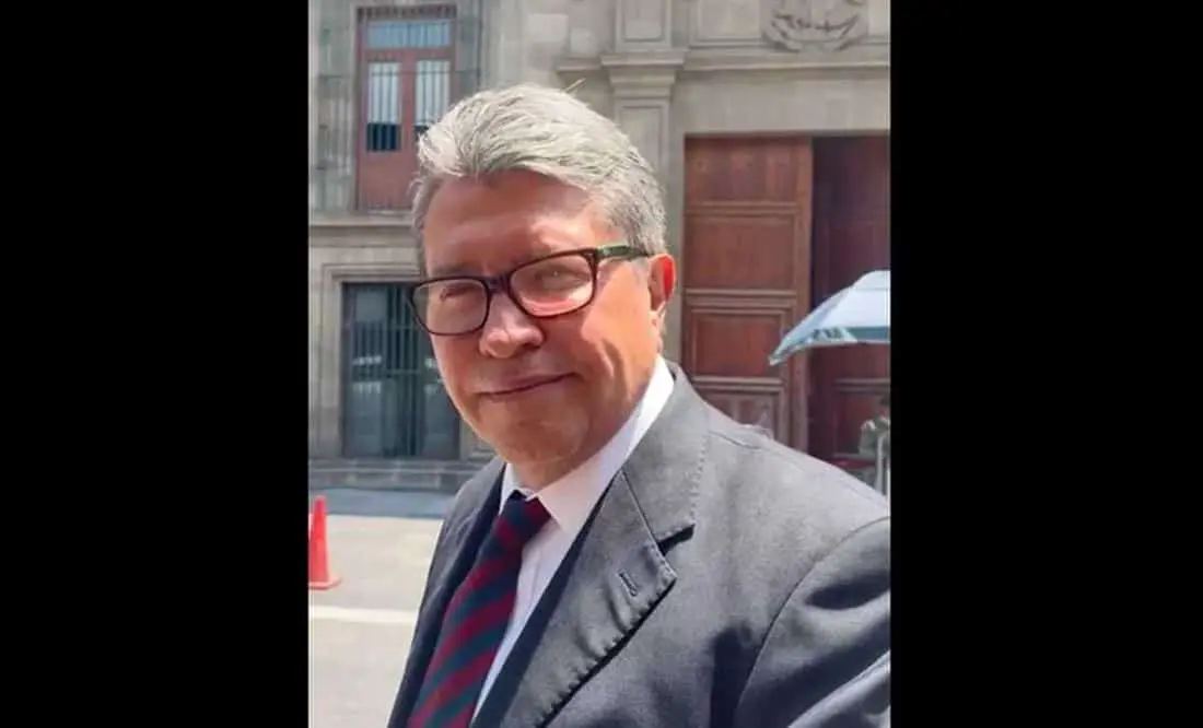 El senador de Morena sostuvo un encuentro privado con López Obrador en Palacio Nacional. El Universal