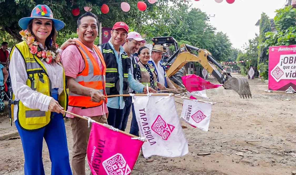Este es el momento del banderazo de arranque de los trabajos. Cortesía
