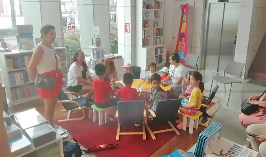 Librería del FCE acerca la lectura y el arte