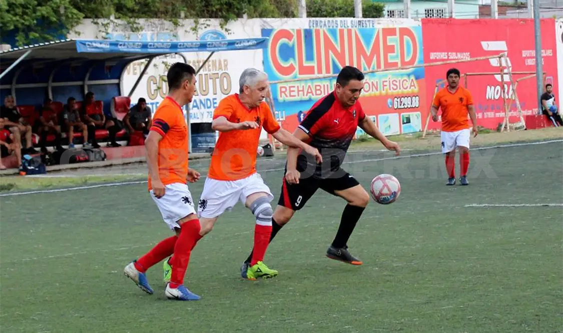 Parabrisas FC frena caída y suma un punto