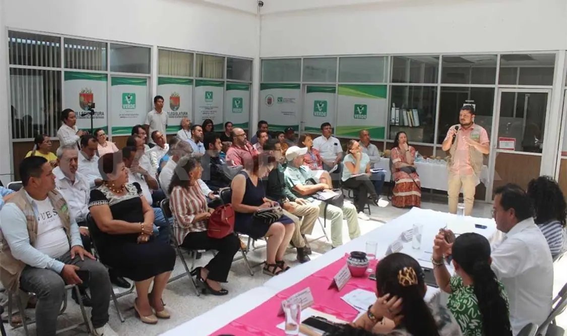 Diputada Zoily Nango Molina encabeza foro
