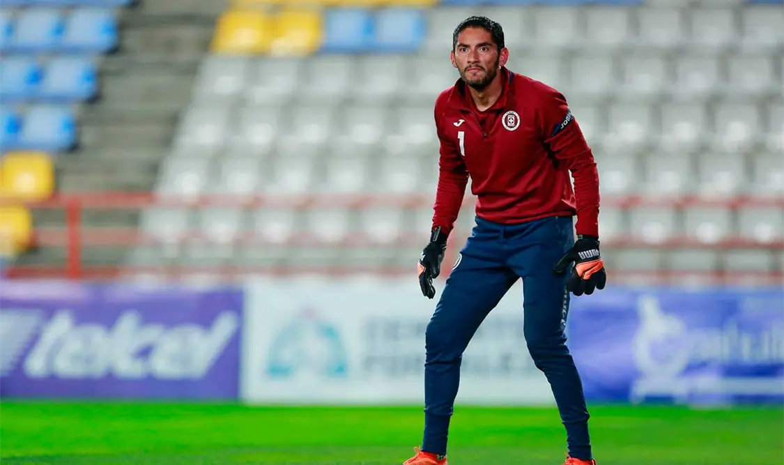 Jesús Corona se va del Cruz Azul