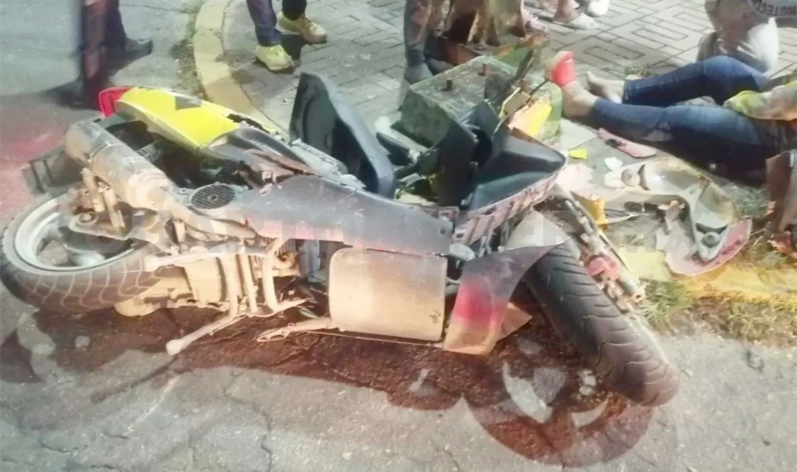 En corte de circulación, impactan a madre e hija